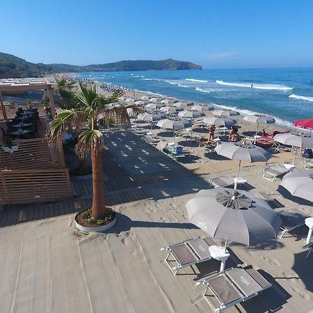 Residence Le Palme - Appartamenti Sul Mare - Spiaggia Tra Palinuro E Caprioli 皮肖塔 外观 照片