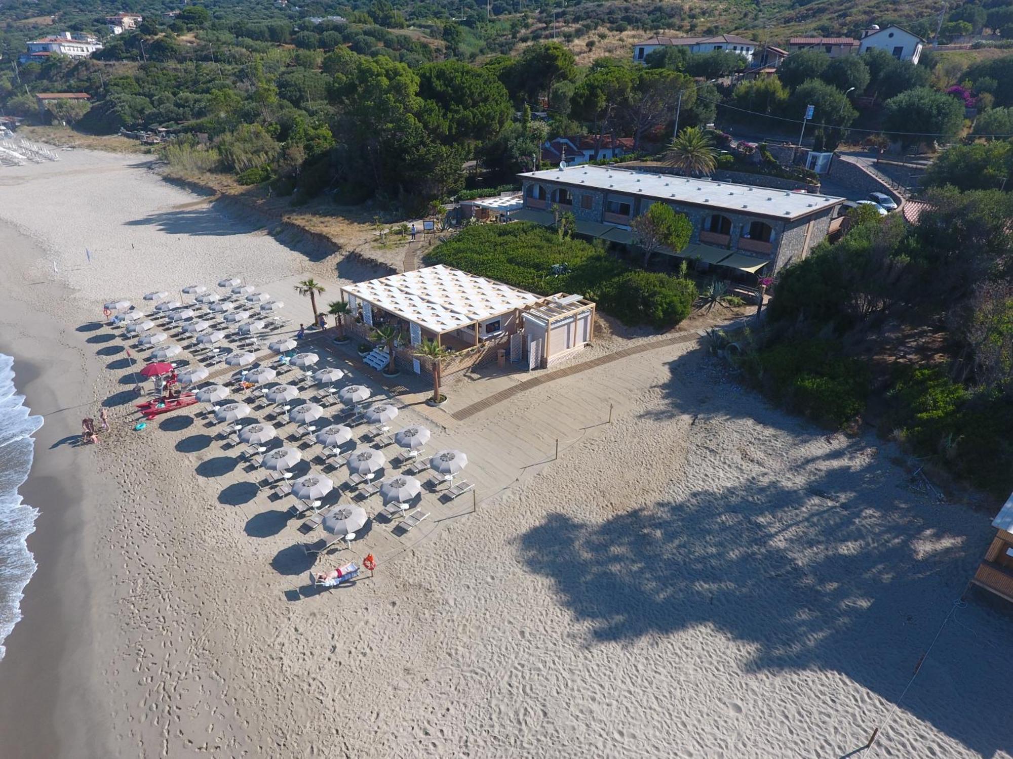 Residence Le Palme - Appartamenti Sul Mare - Spiaggia Tra Palinuro E Caprioli 皮肖塔 外观 照片