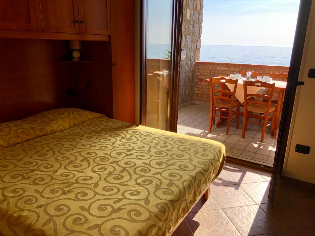 Residence Le Palme - Appartamenti Sul Mare - Spiaggia Tra Palinuro E Caprioli 皮肖塔 外观 照片